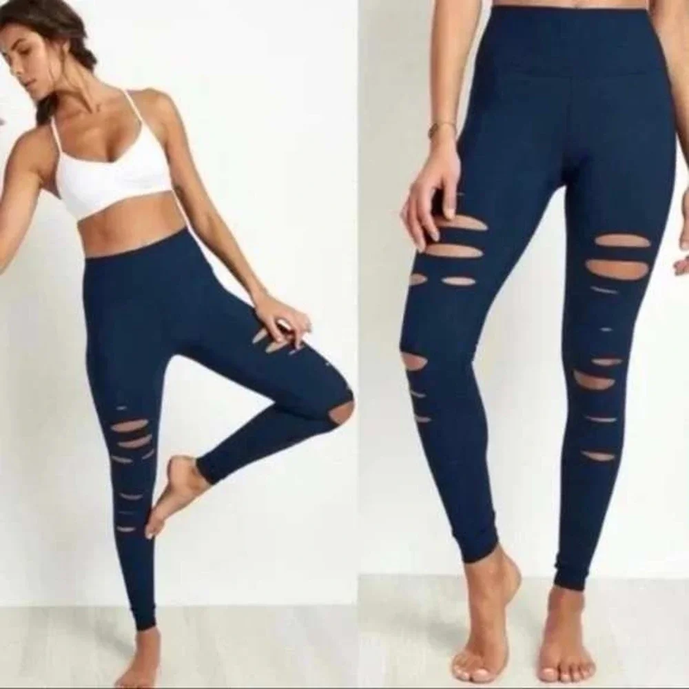 ALO Yoga *styles moisture all