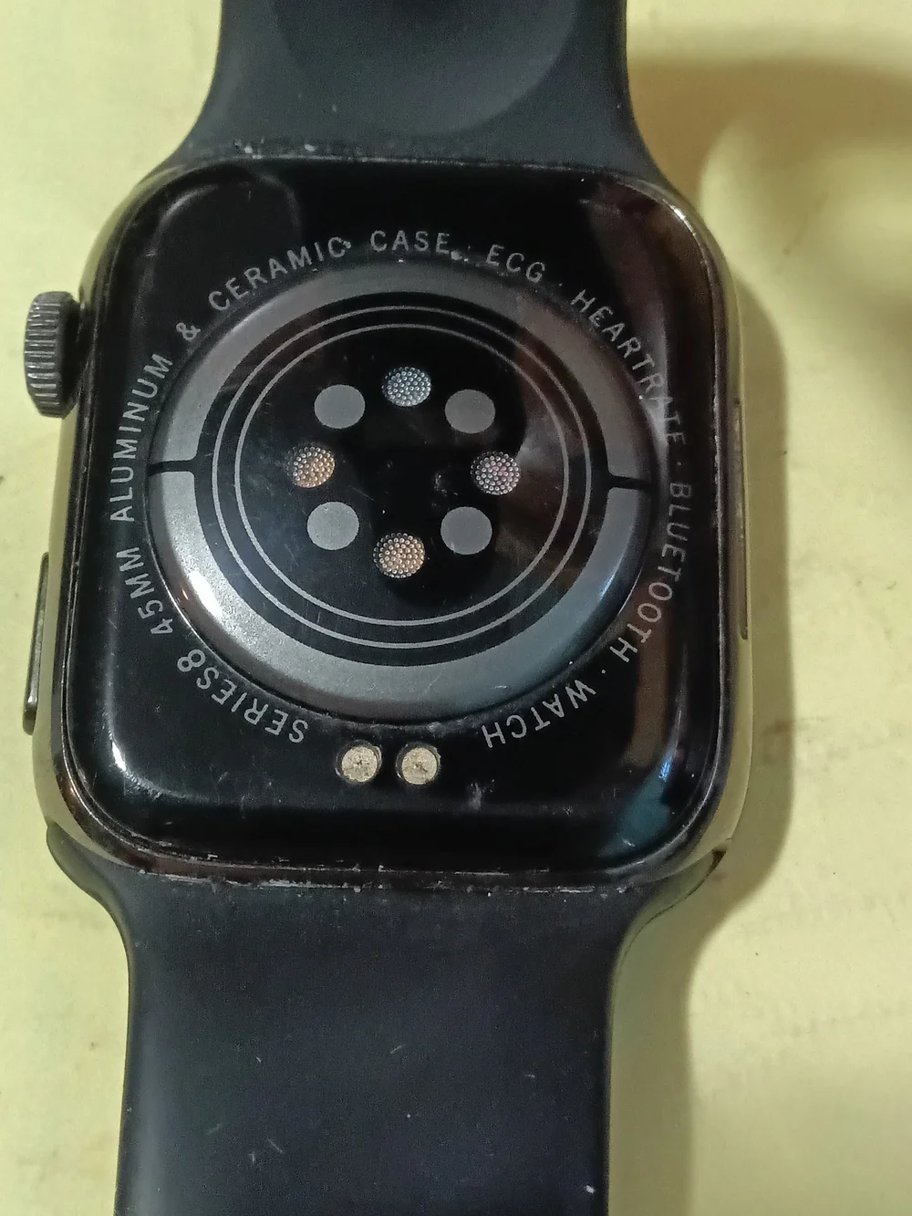 N/A modern black