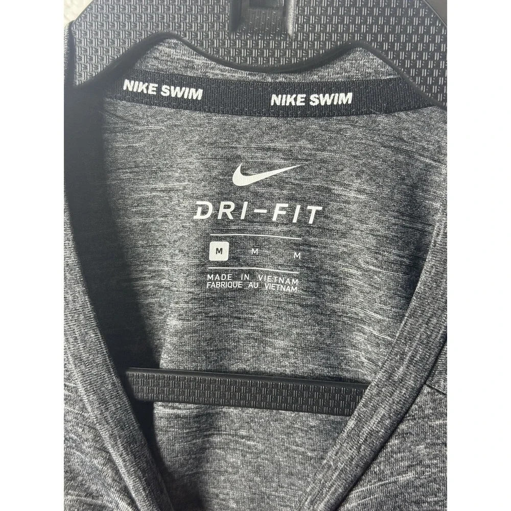 NWT‎ Nike Men's Medium Hydroguard Swim Shirt Long Sleeve UPF 40+ Heather Gray