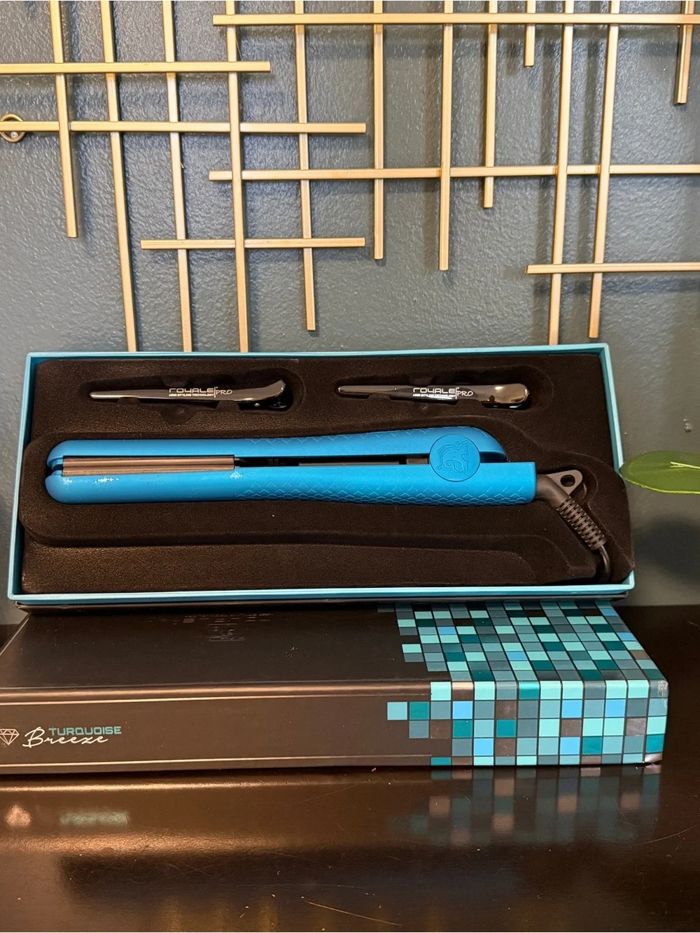 Royale Pro Hair Styling Tool - Teal Mosaic Box