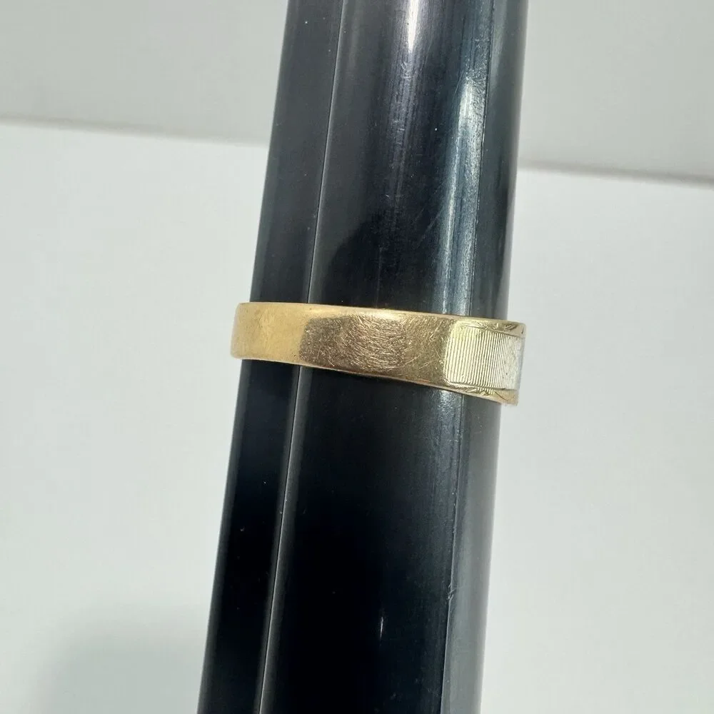 14K Gold Diamond Etched Vintage Wedding Band Sz 10.5 5 Grams Two Tone