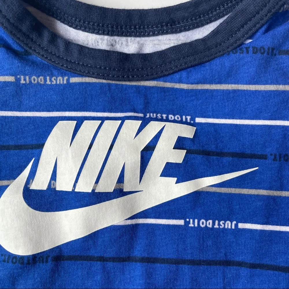 Nike blue stripe