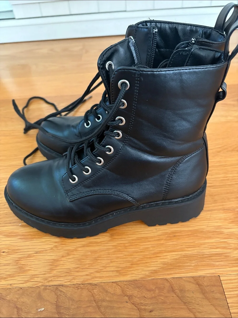 Steve Madden youth lace