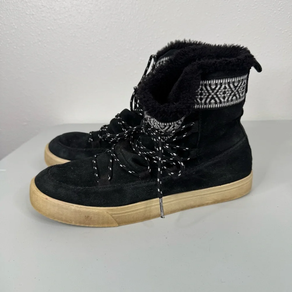 Toms black lace