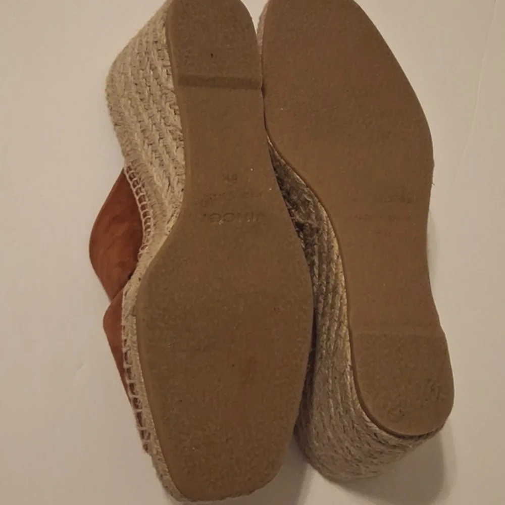 Vince •wide suede