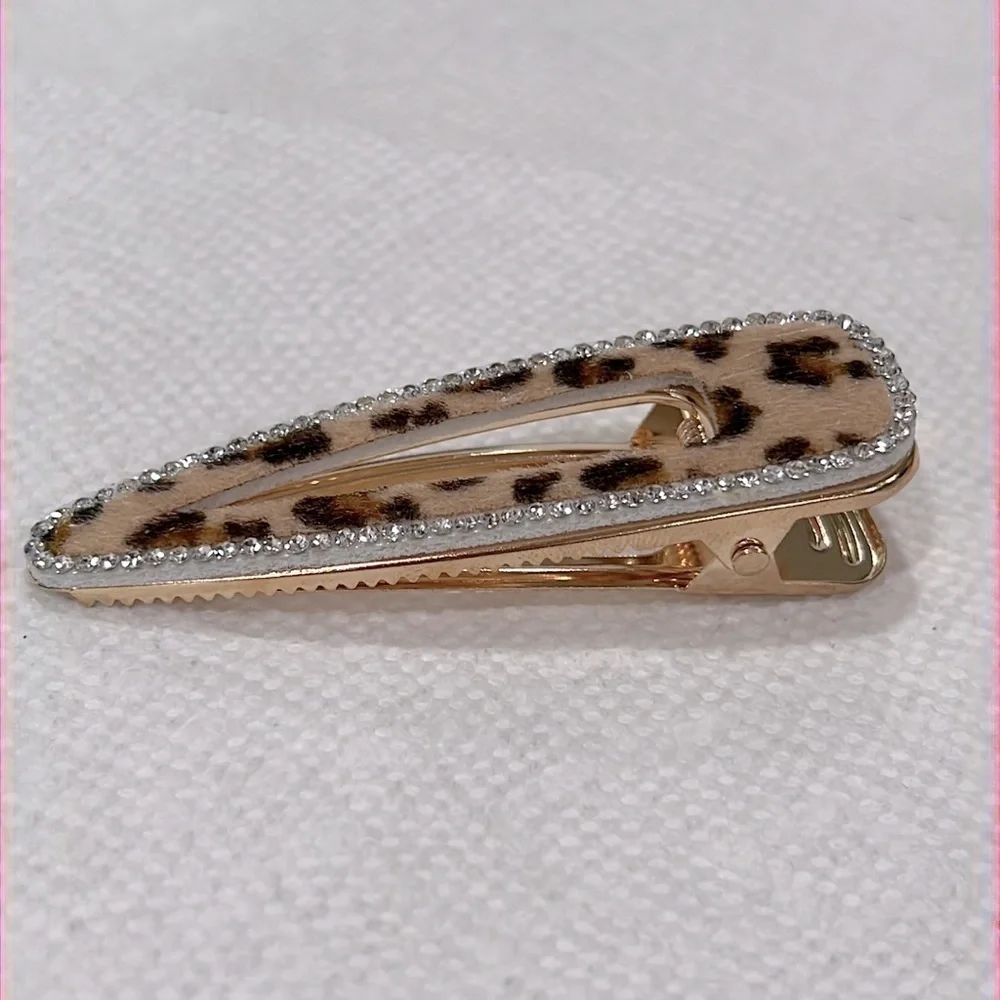 N/A boutique piece