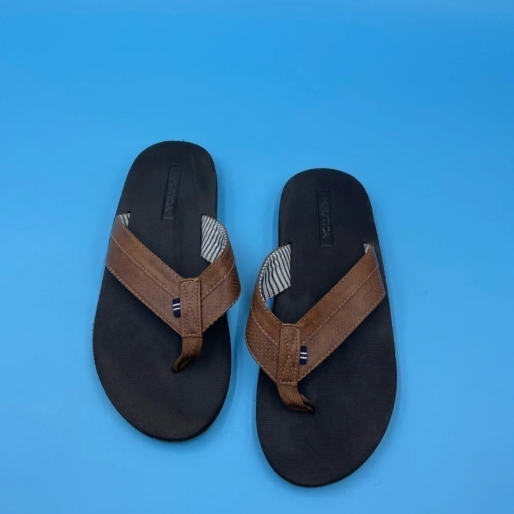 Nautica flip flops