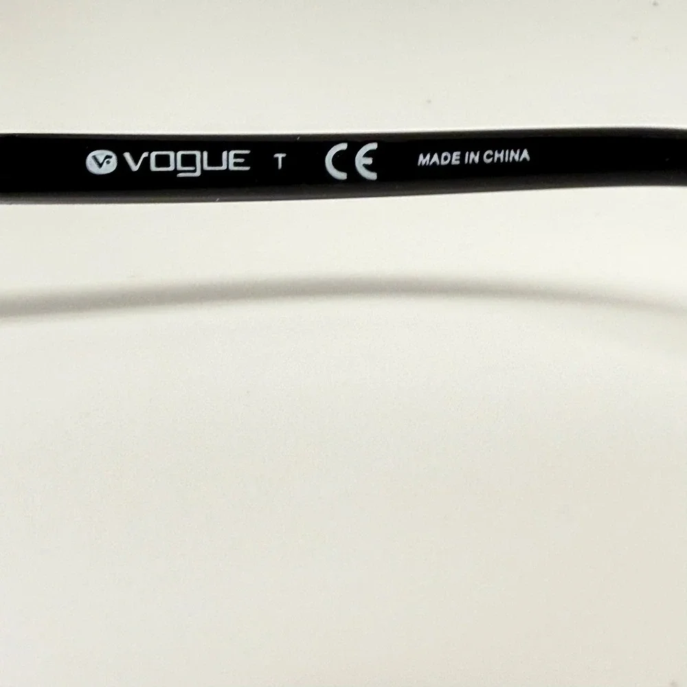 Vogue vo 3996