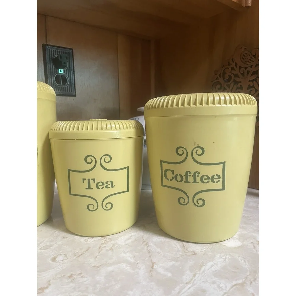 The Unbranded Brand normal set