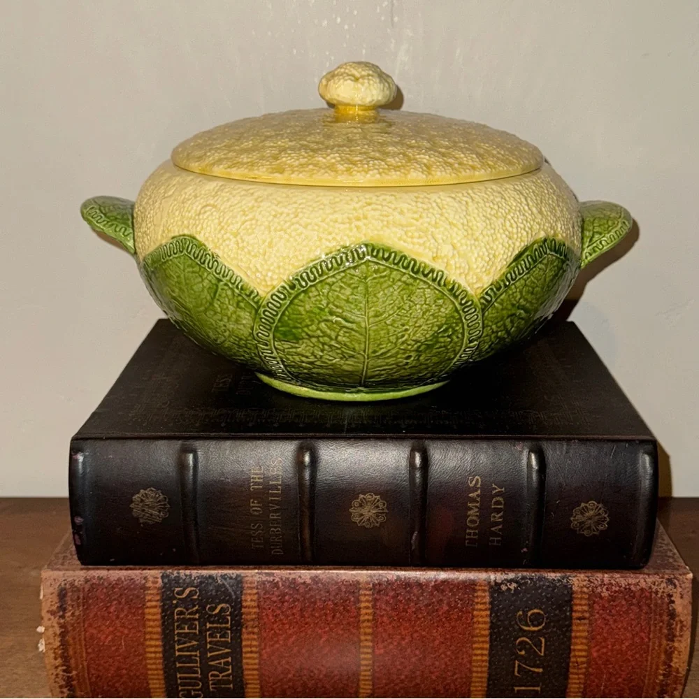 Vintage charming ceramic