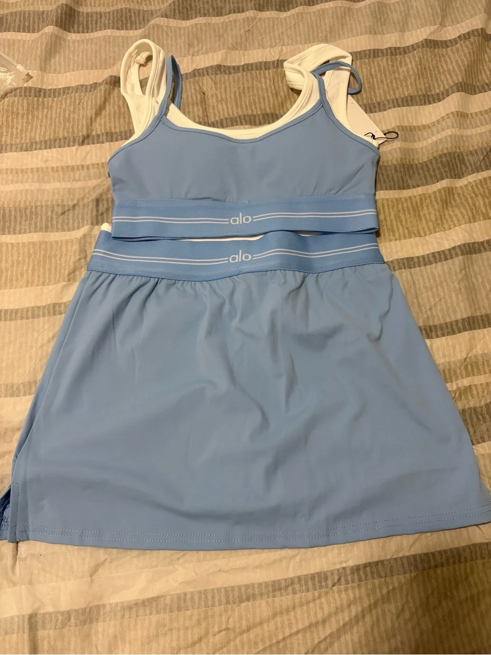 ALO Yoga Light Blue & White Athletic Skirt with Built-In Bra