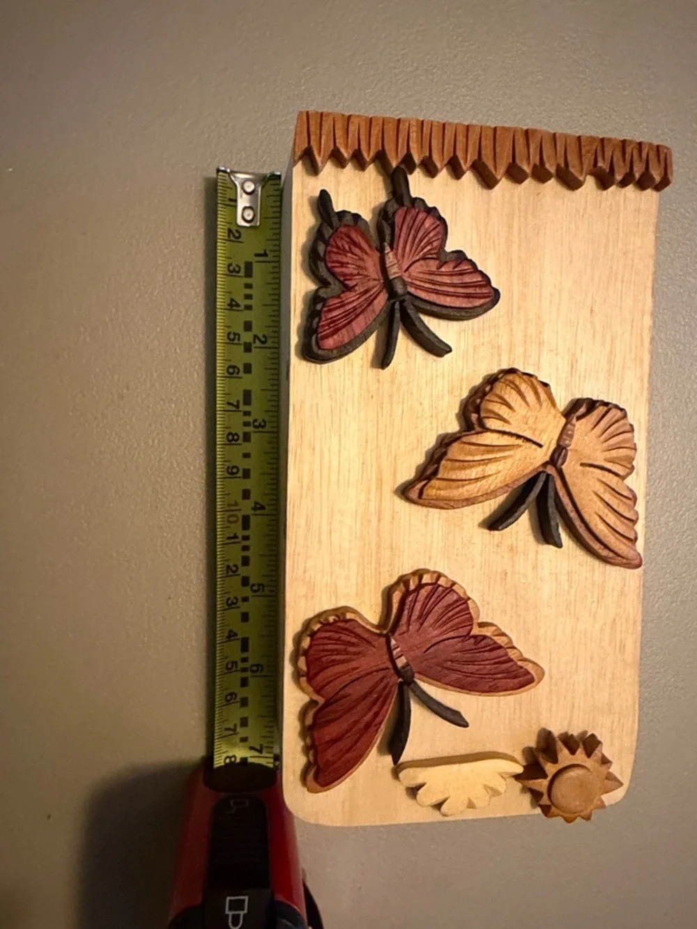 Carver Dan’s Shop adds decor rustic