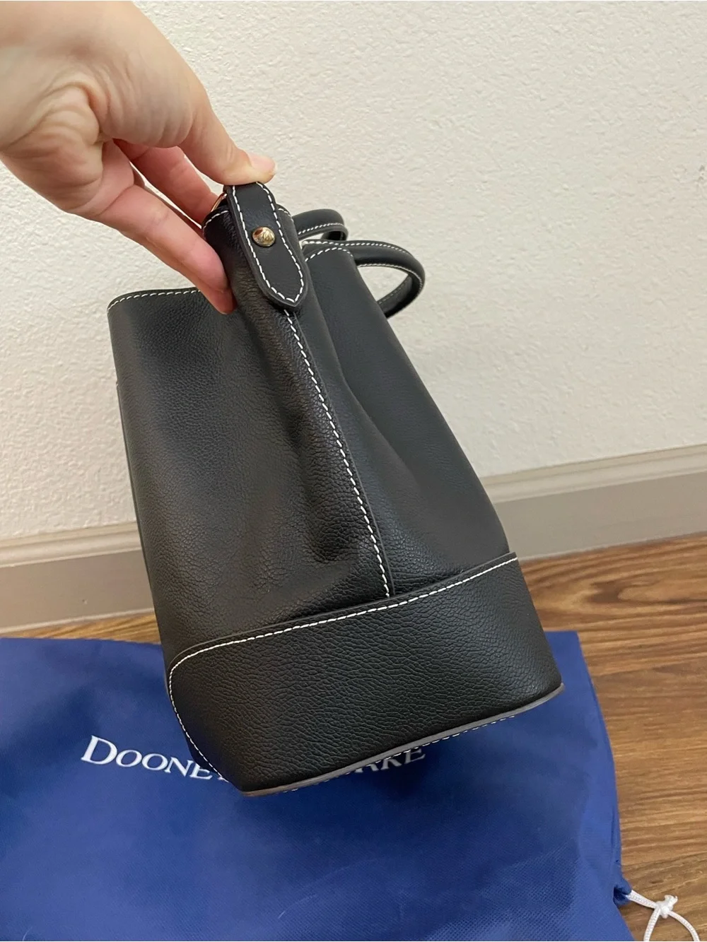 Dooney & Bourke structured pebble