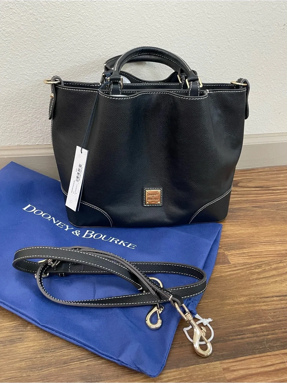Dooney & Bourke structured pebble