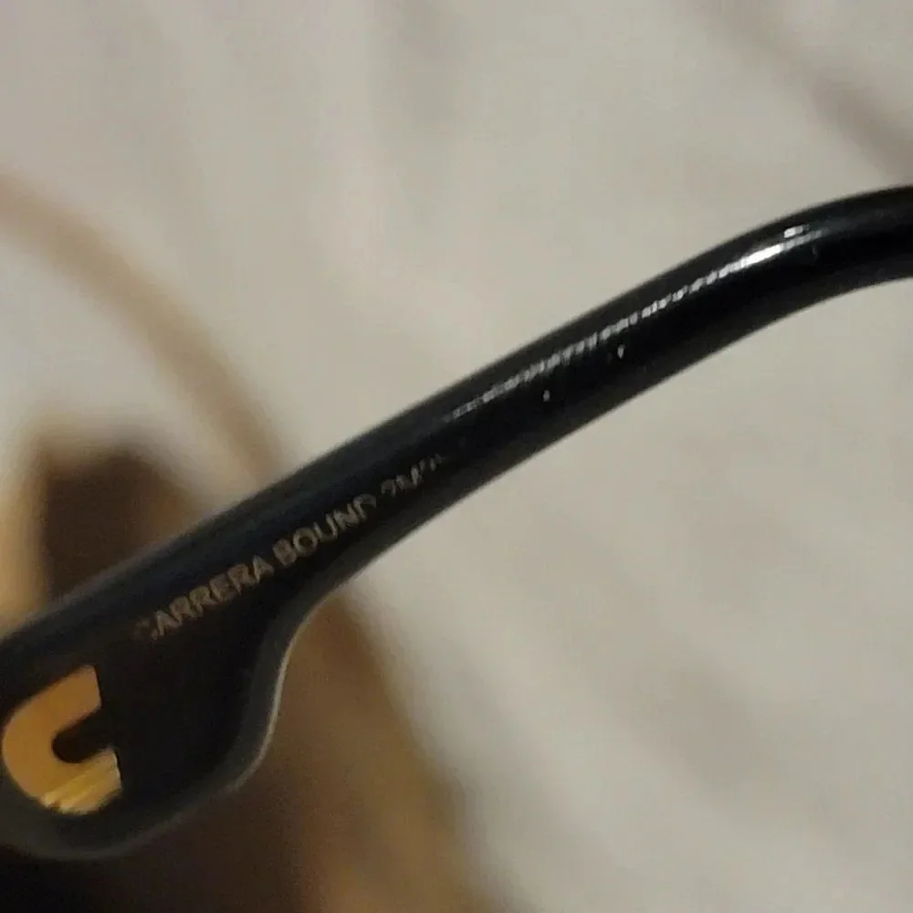 Carrera bound gold