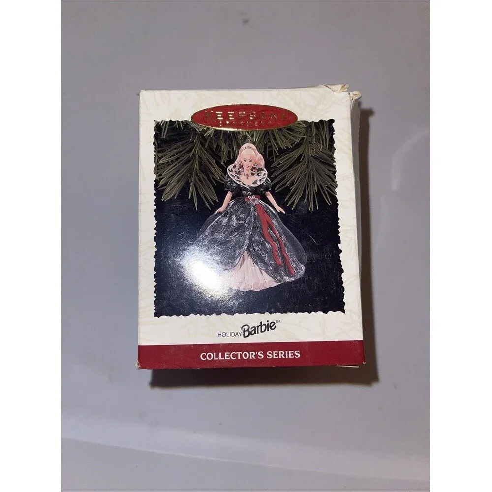 HALLMARK 1995 Keepsake Holiday BARBIE Christmas Ornament 3rd in Series