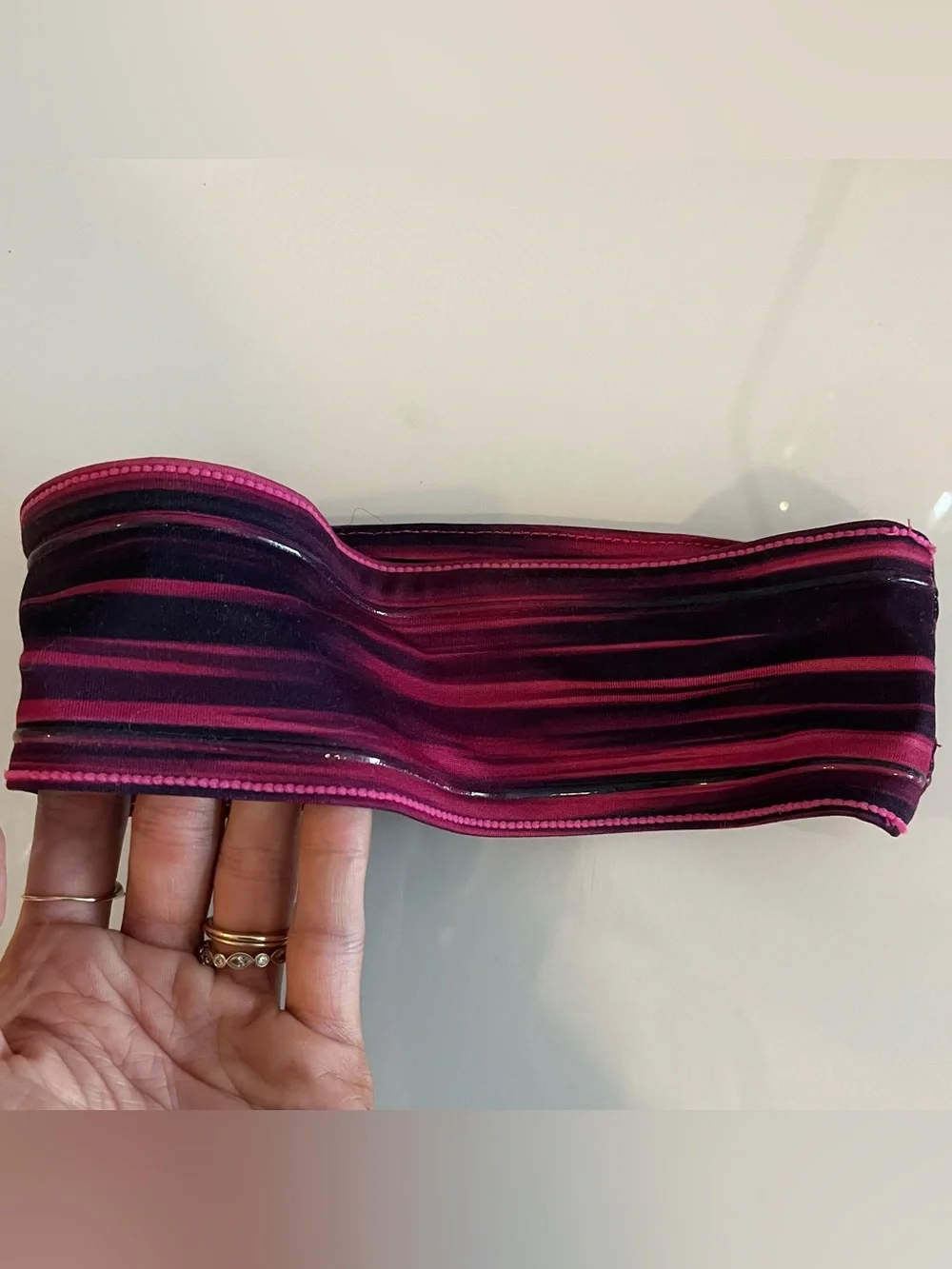 Nike stretchy headband