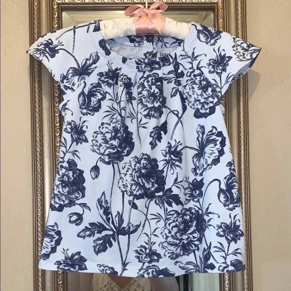 GAP Blue Floral Short Sleeve Top 3 EUC