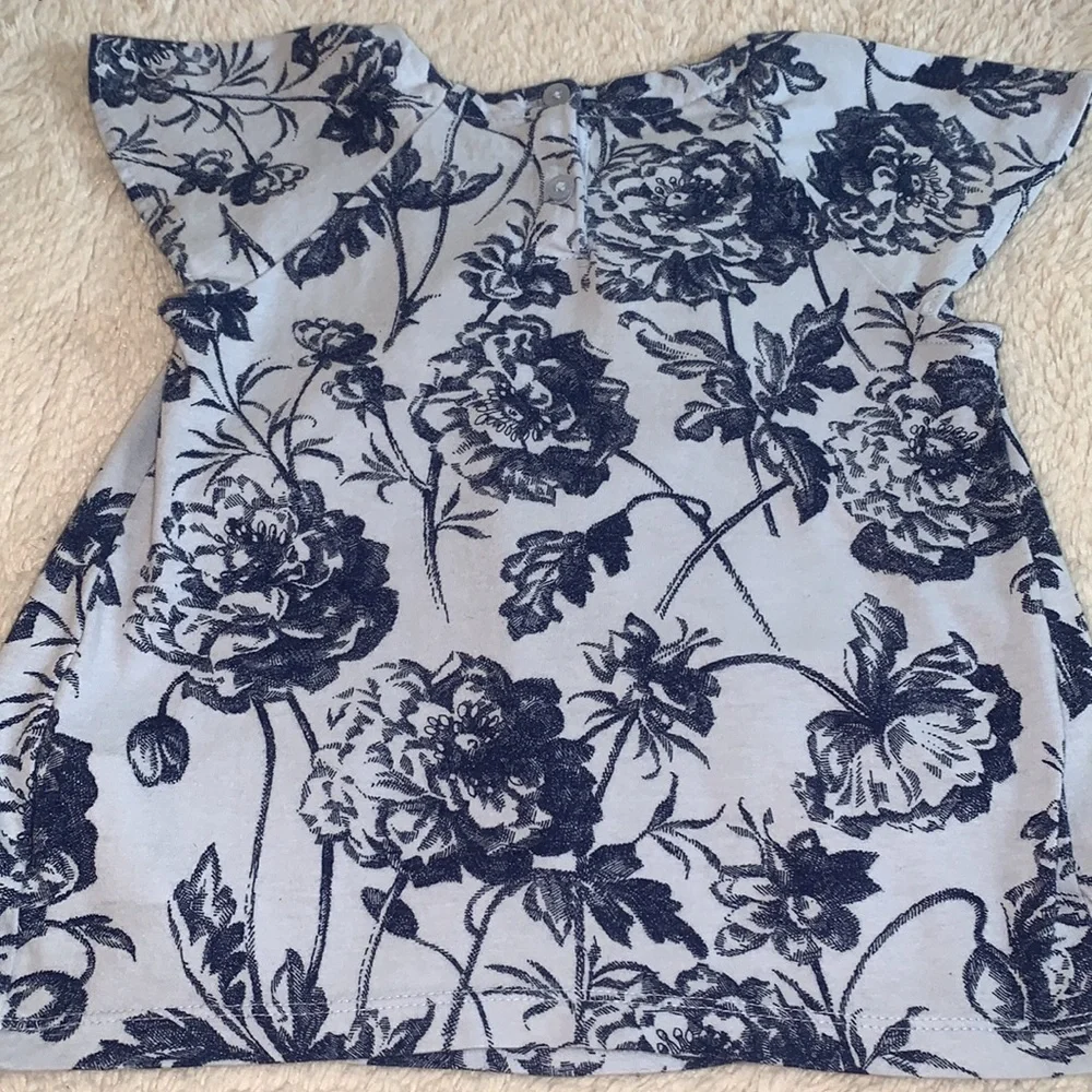 GAP Blue Floral Short Sleeve Top 3 EUC