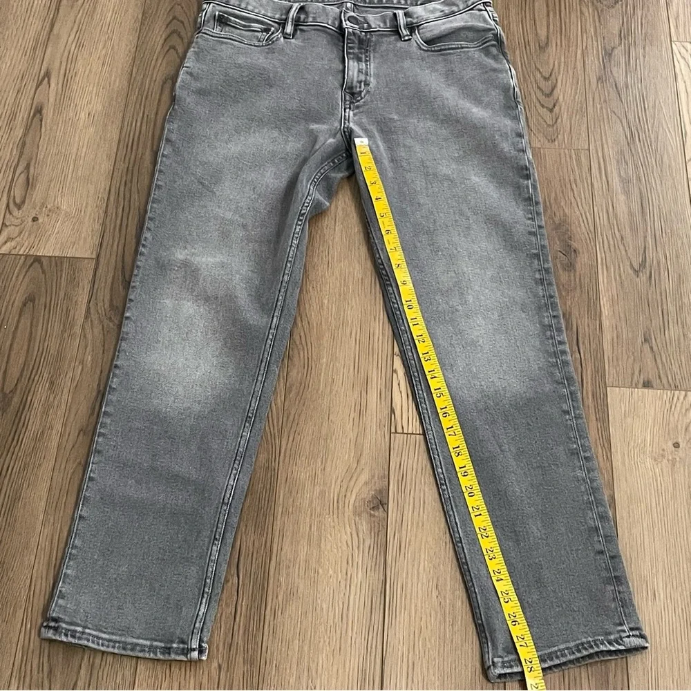 Banana Republic offers pictures