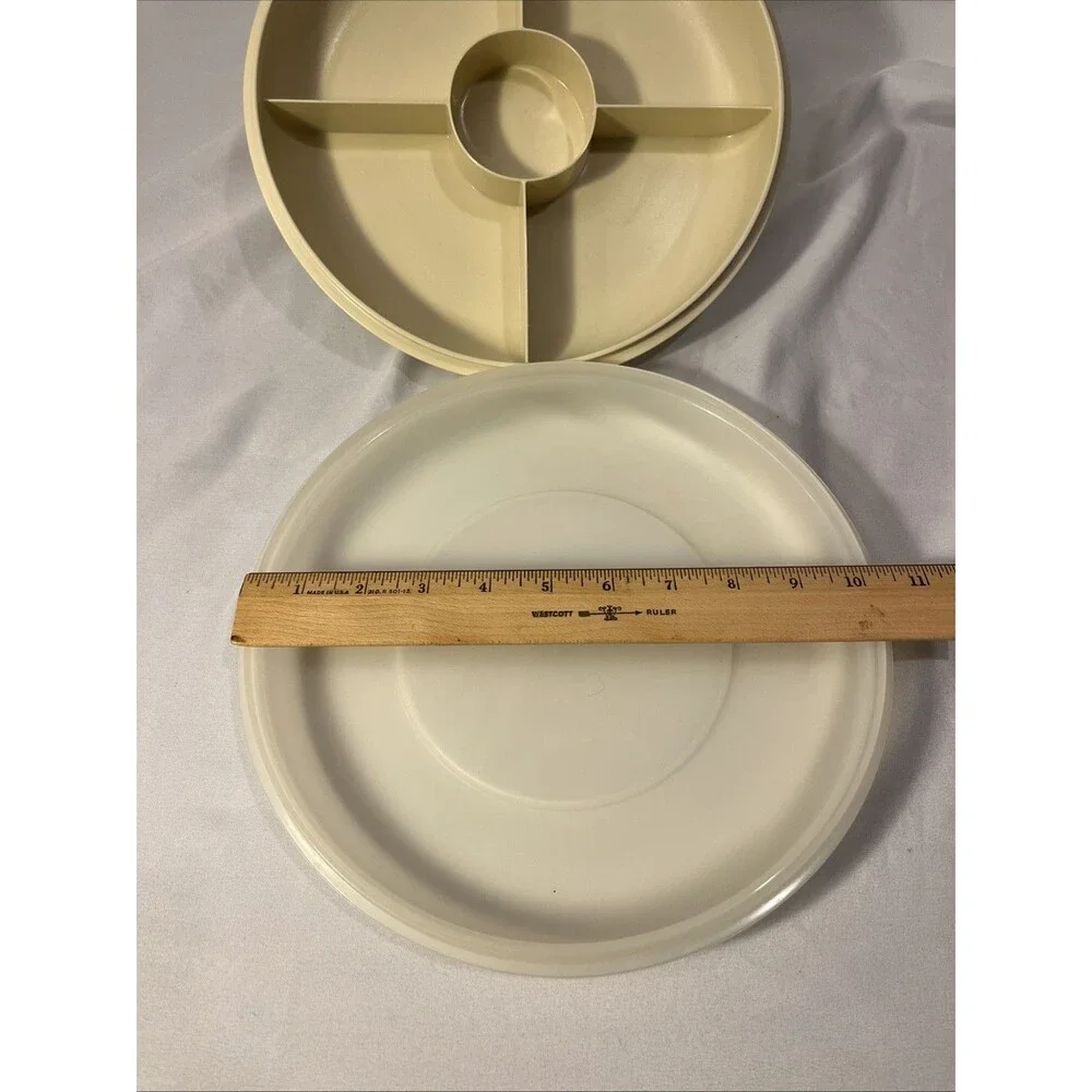 Tupperware retro features tan