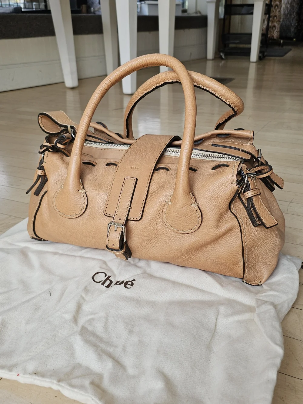 Chloe brand color