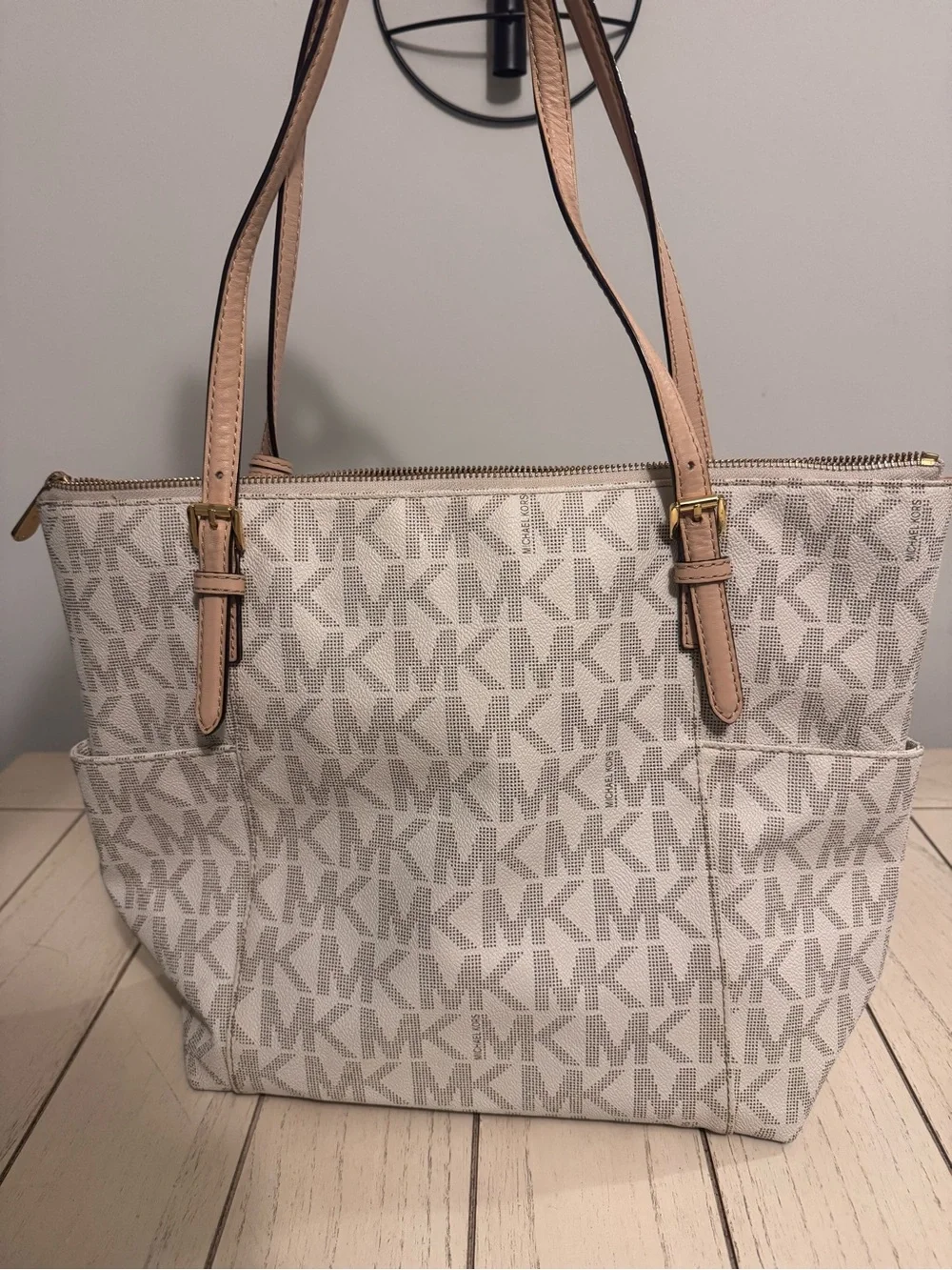 Michael Kors classic michael