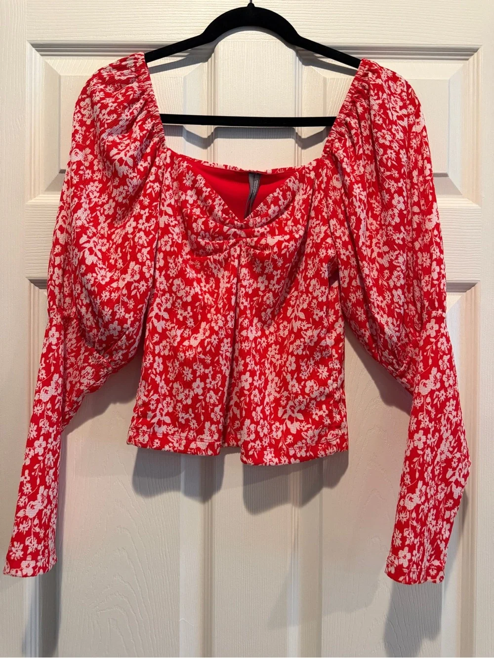 Anthropologie Red Floral Twist Puffed Sleeve Blouse