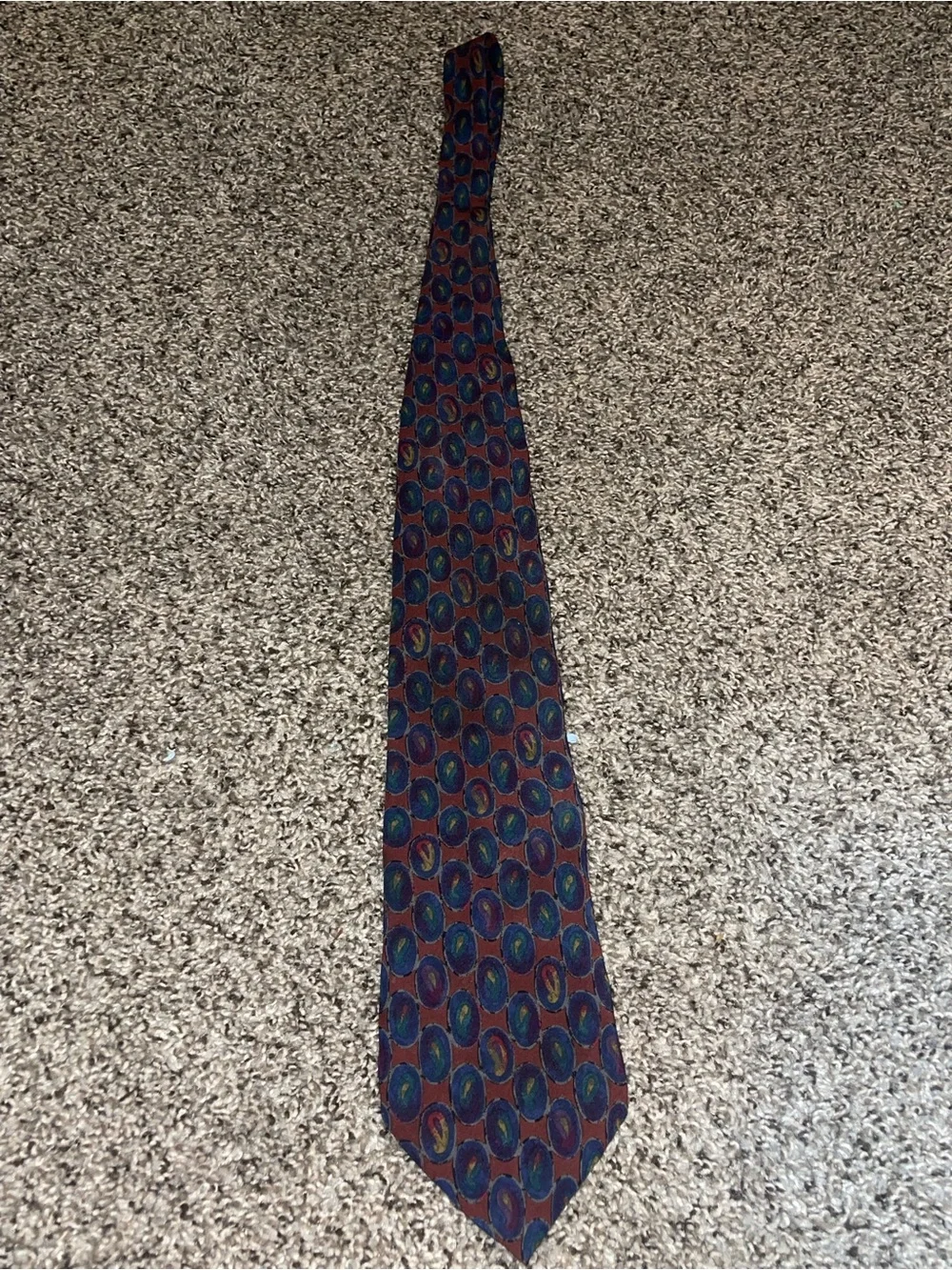 Alexander Julian elegant burgundy
