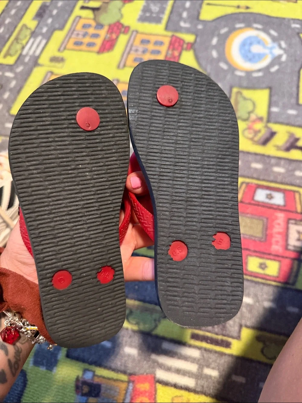 Havaianas red comfort wear