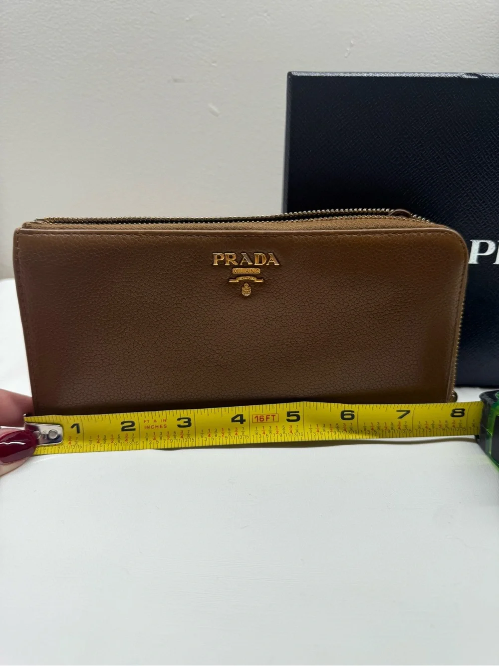 Prada comes box