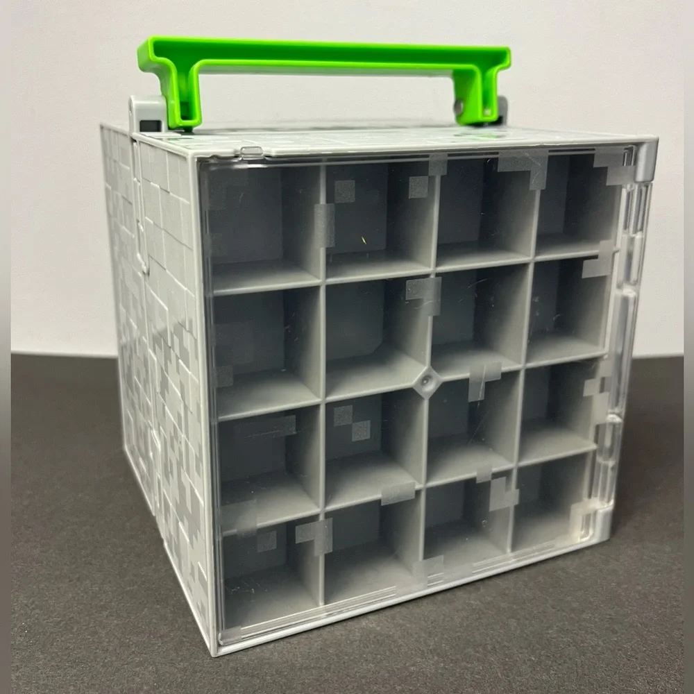 Mattel- Mineshaft Mini figure Storage, Two sided‎ w/middle opening. Pre-Owned