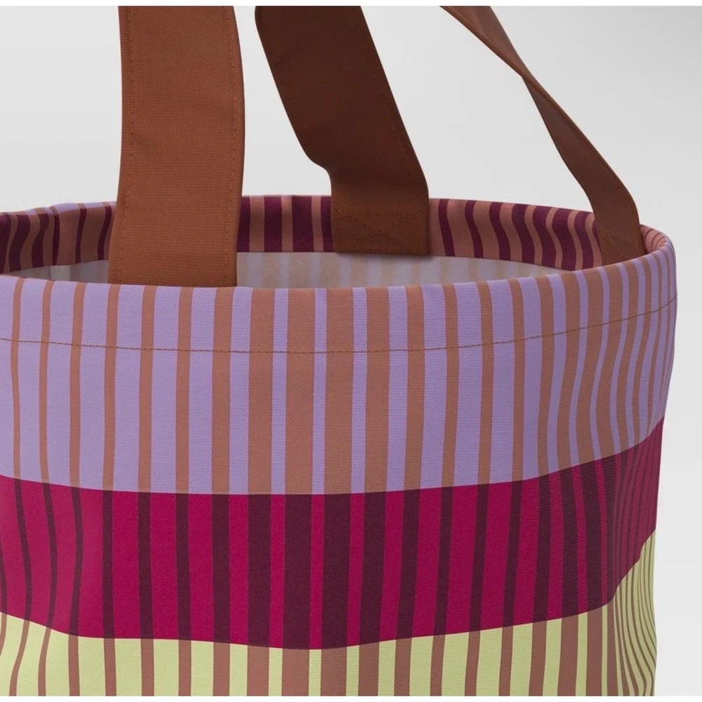 Threshold items height tote