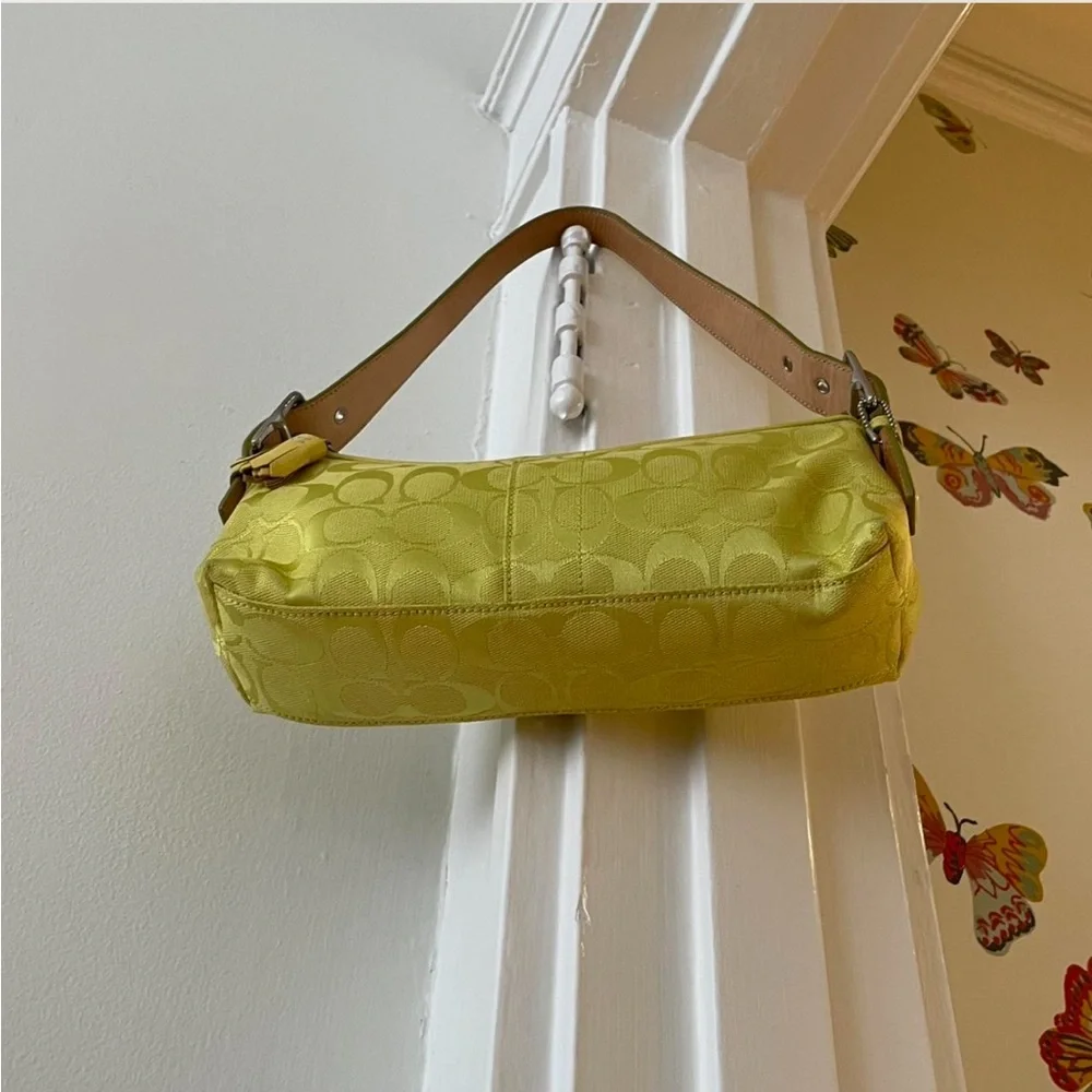 Coach vintage yellow