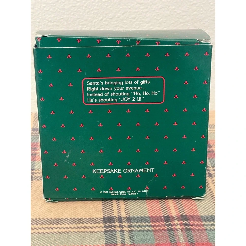 Hallmark ornament excellent