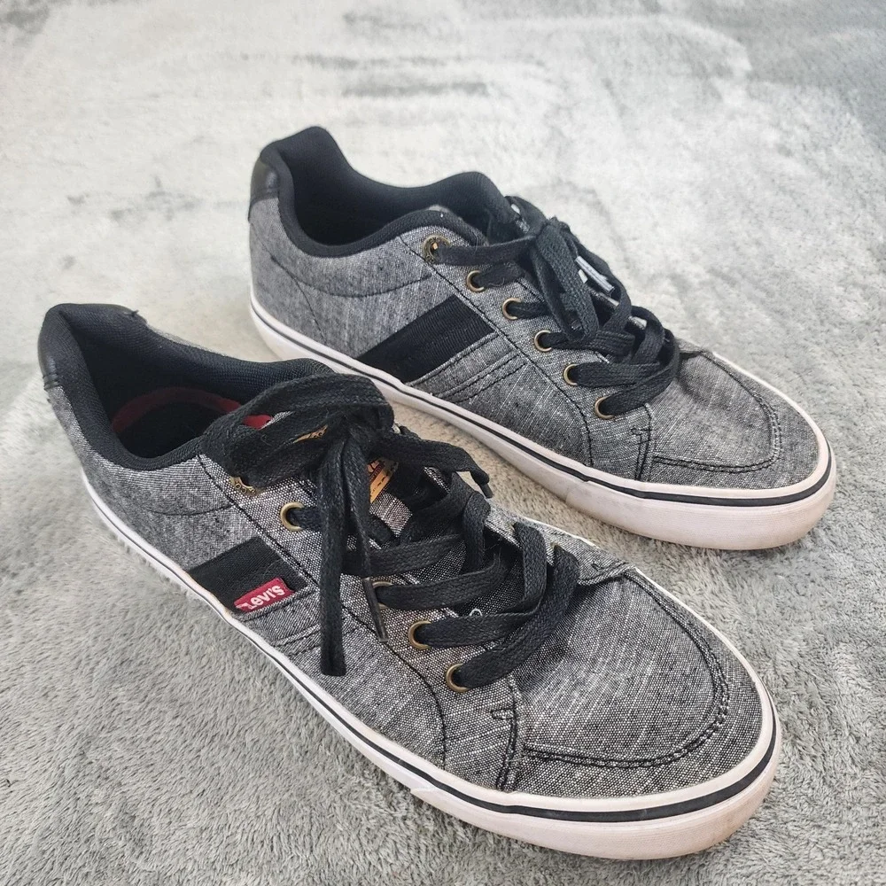 Men's‎ Levi's Sneakers Size 7 Gray