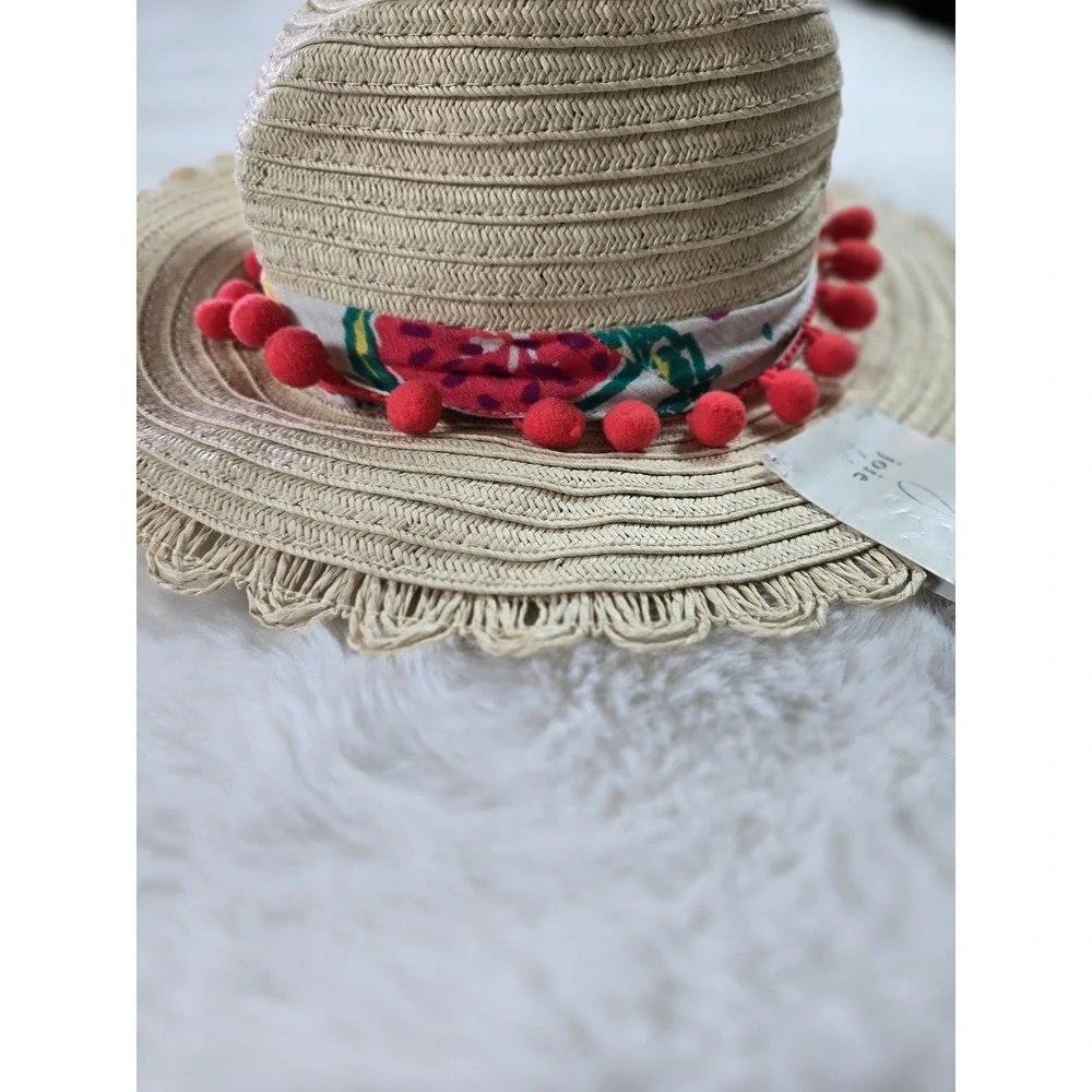Joie Kids beige brand style