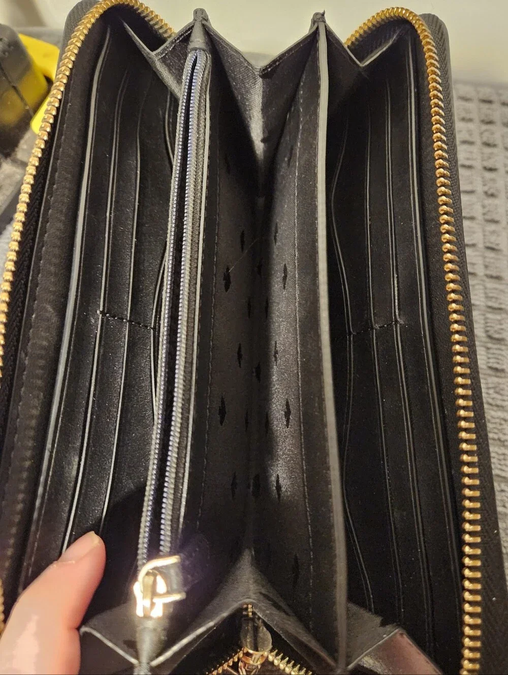 kate spade pebbled black