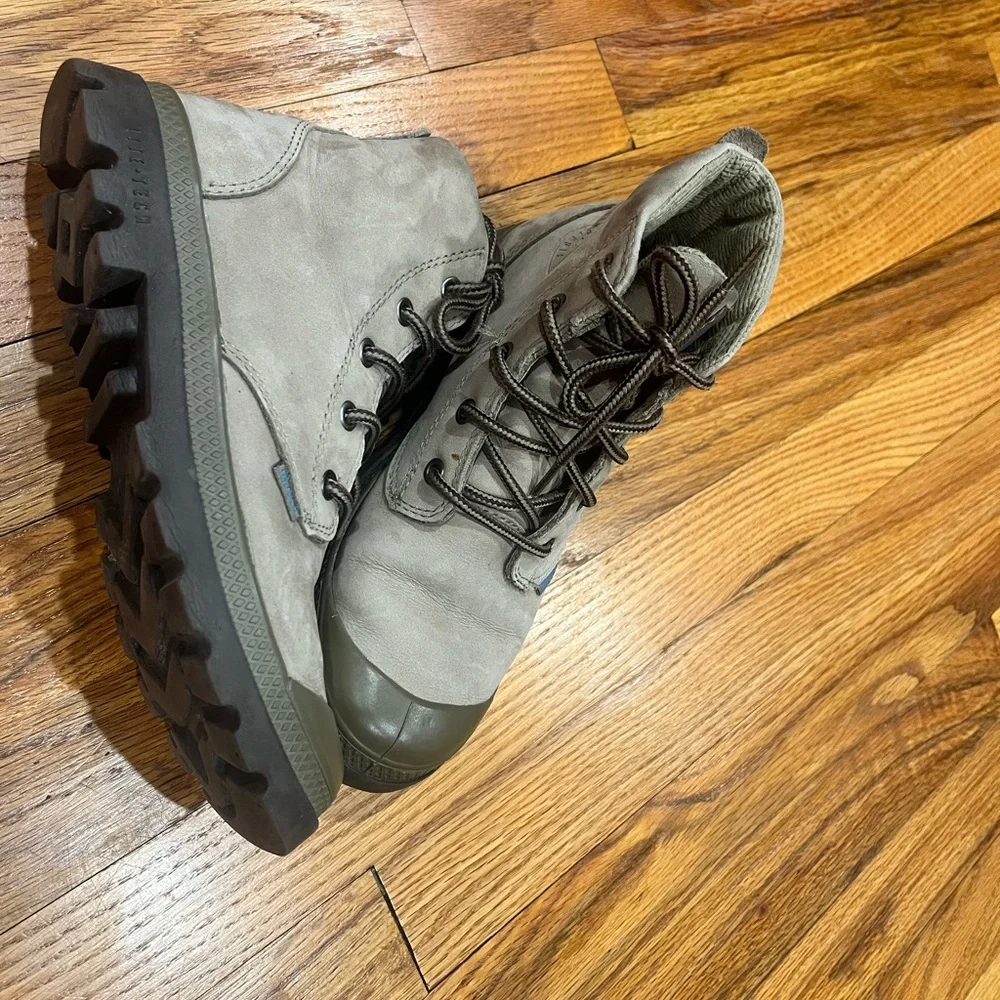 Bates women palladium