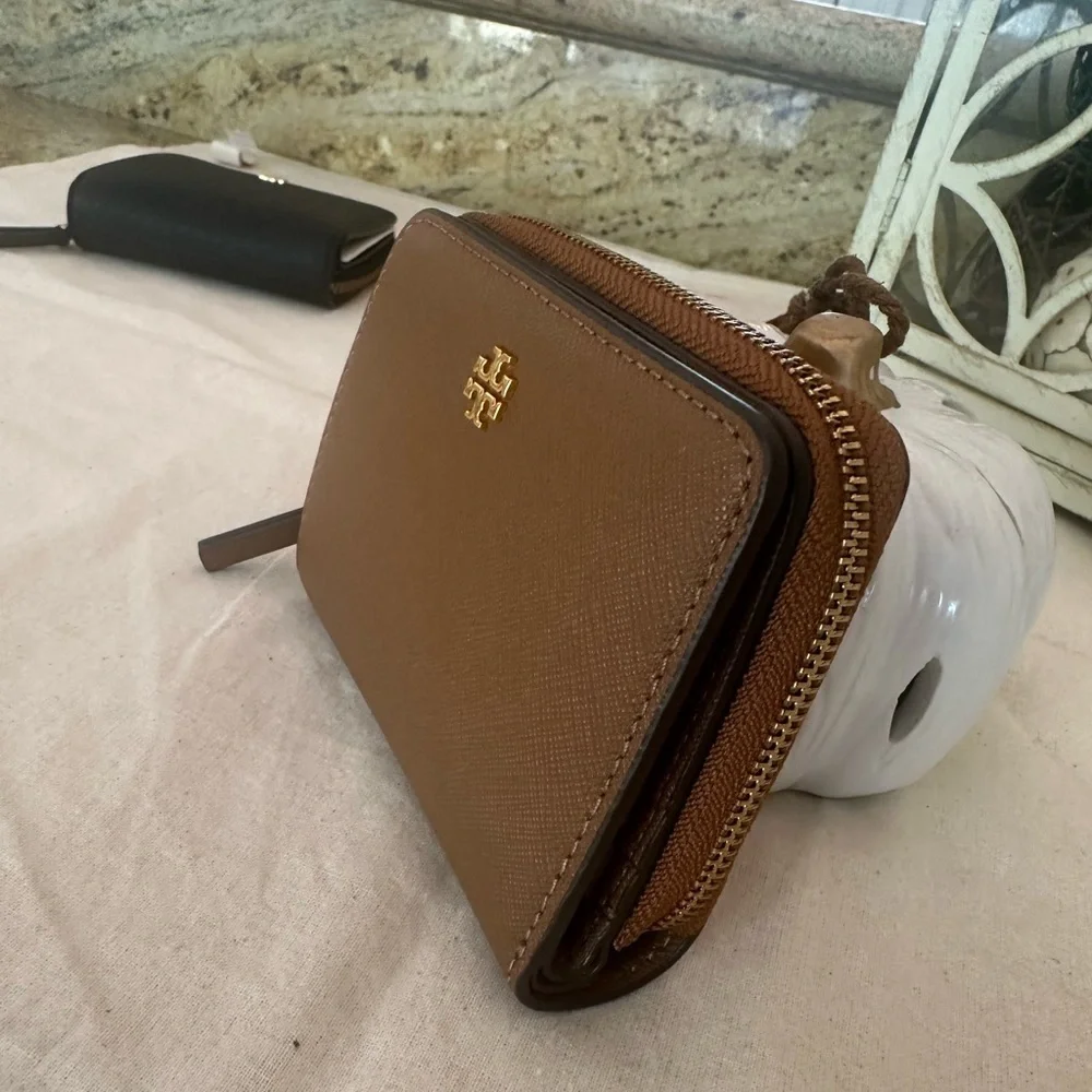 New Tory Burch Emerson leather zip around wallet
