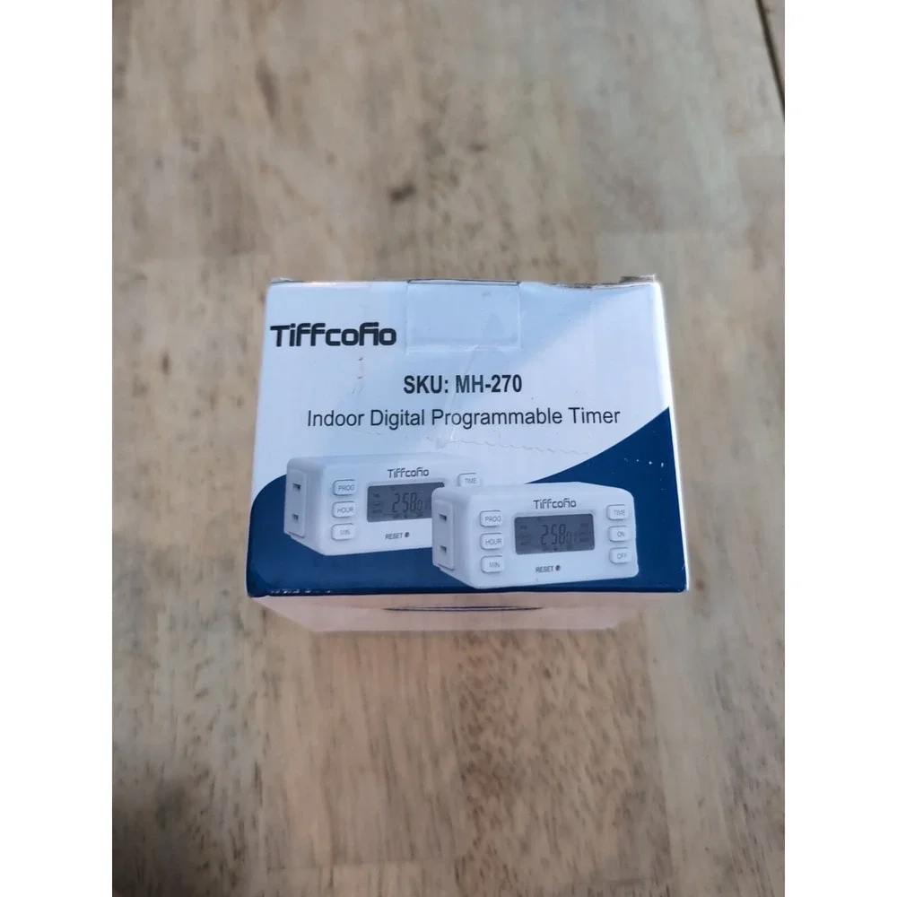 TiFFCOFiO Indoor 15A/1875W Digital Light Programmable Outlet Timer‎ 2 Prong Plug