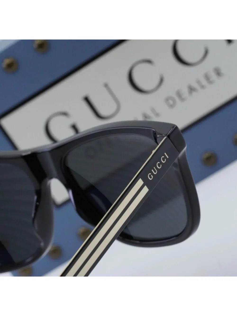 Gucci model gg0687s