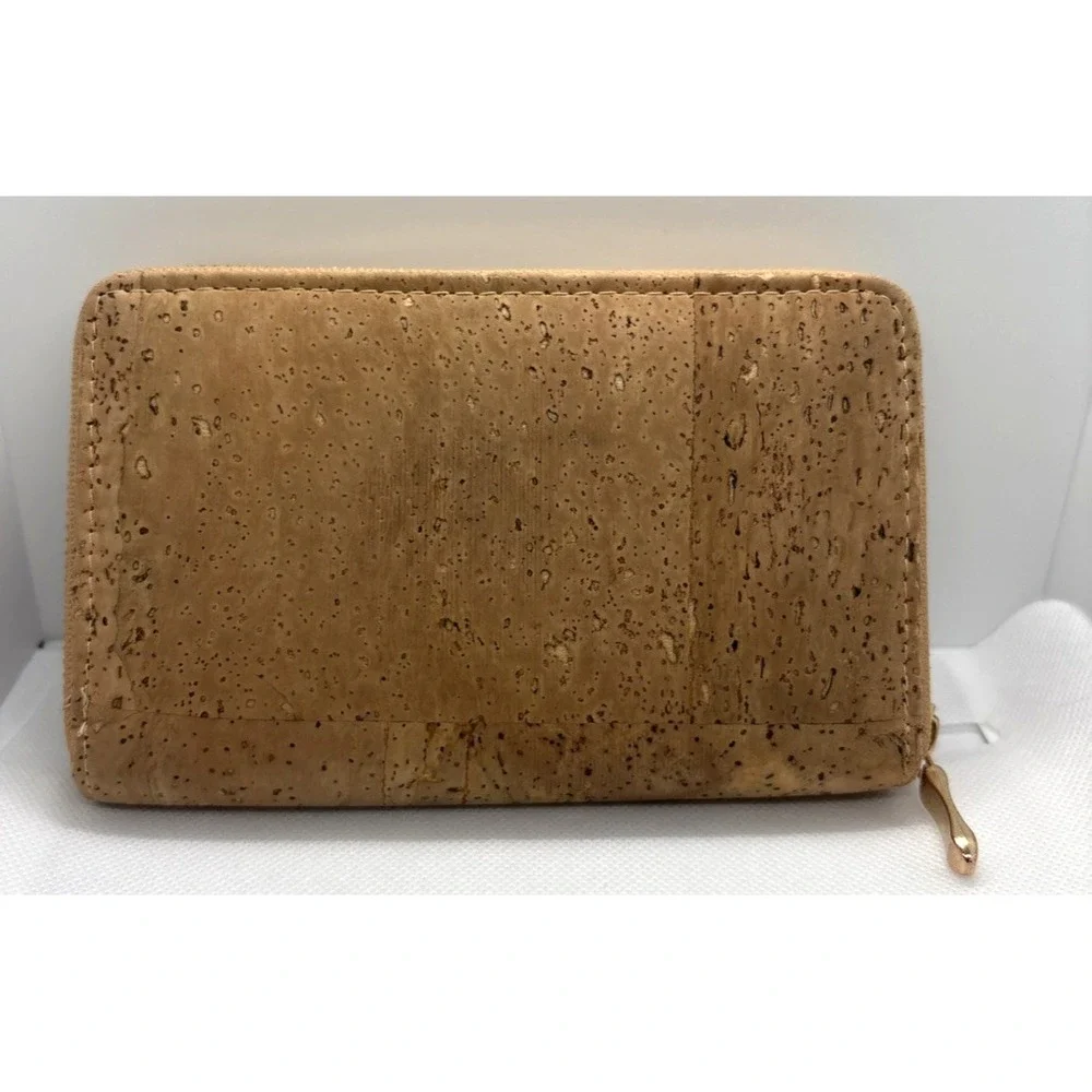 The Unbranded Brand sustainably made