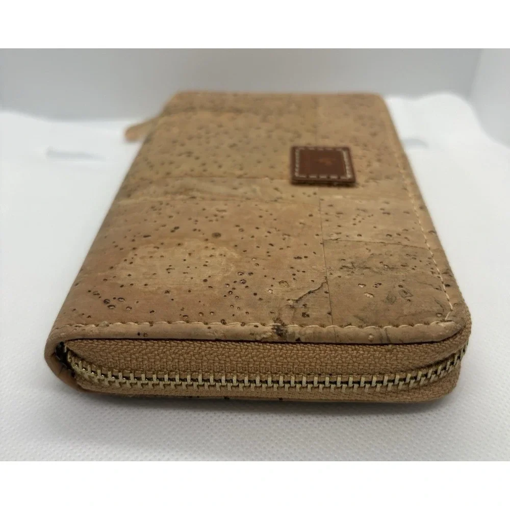 The Unbranded Brand sustainably made
