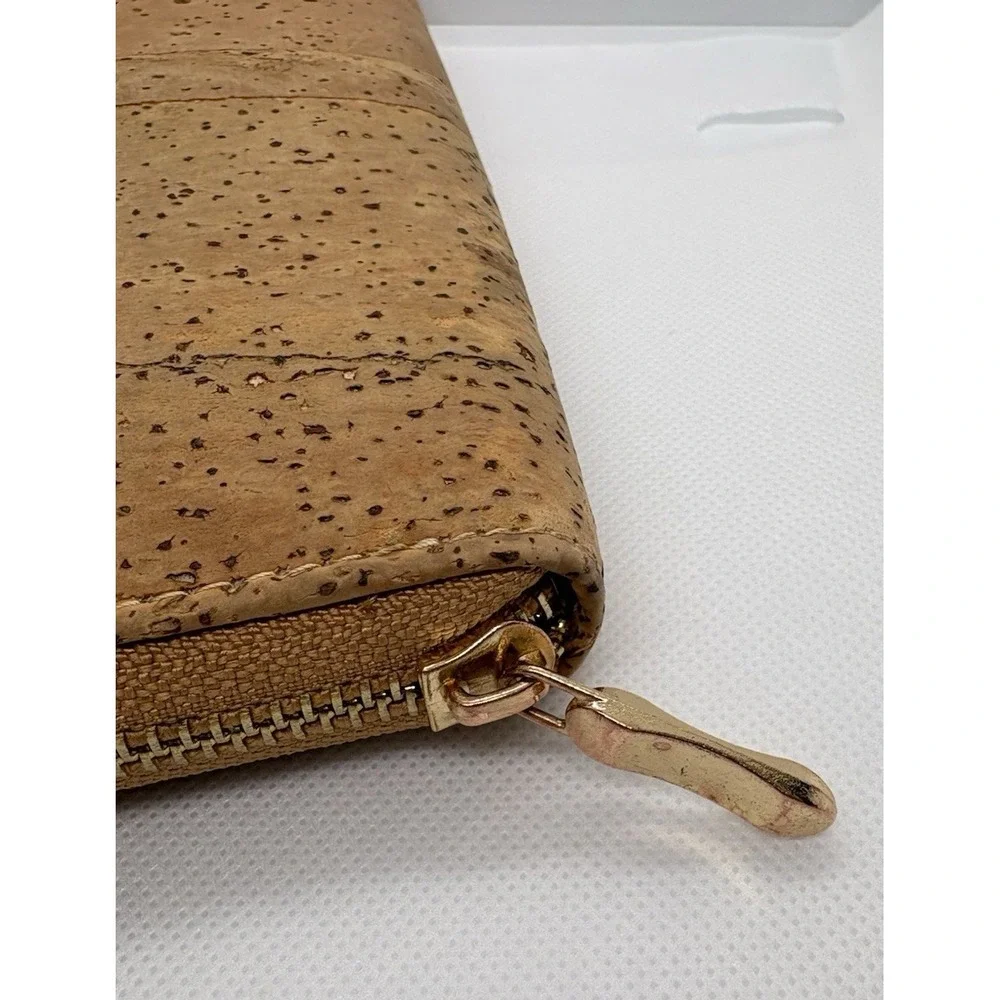 The Unbranded Brand sustainably made