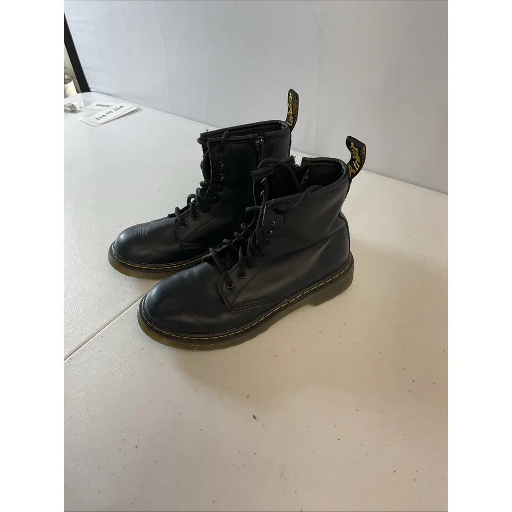 Dr. Martens product pair