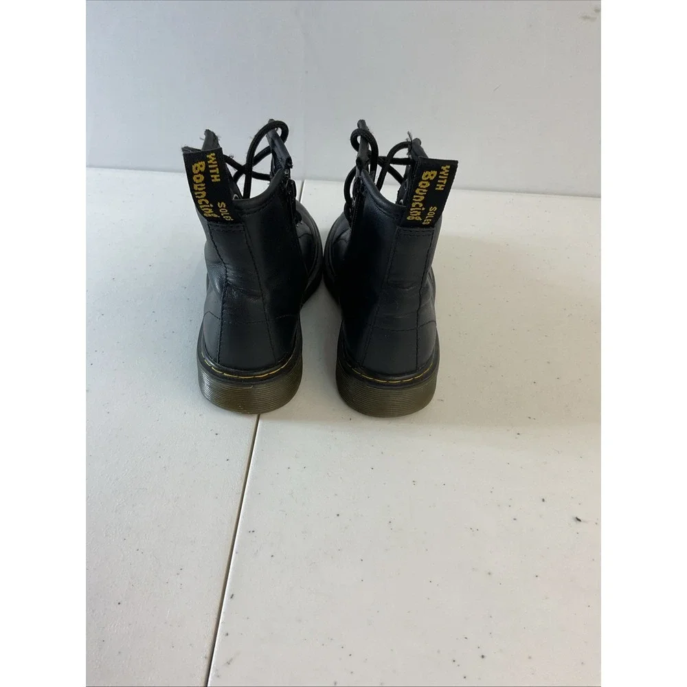 Dr. Martens product pair