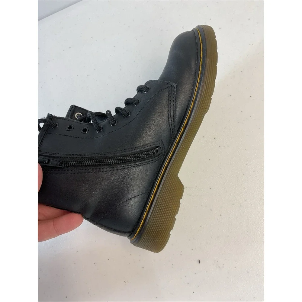 Dr. Martens product pair