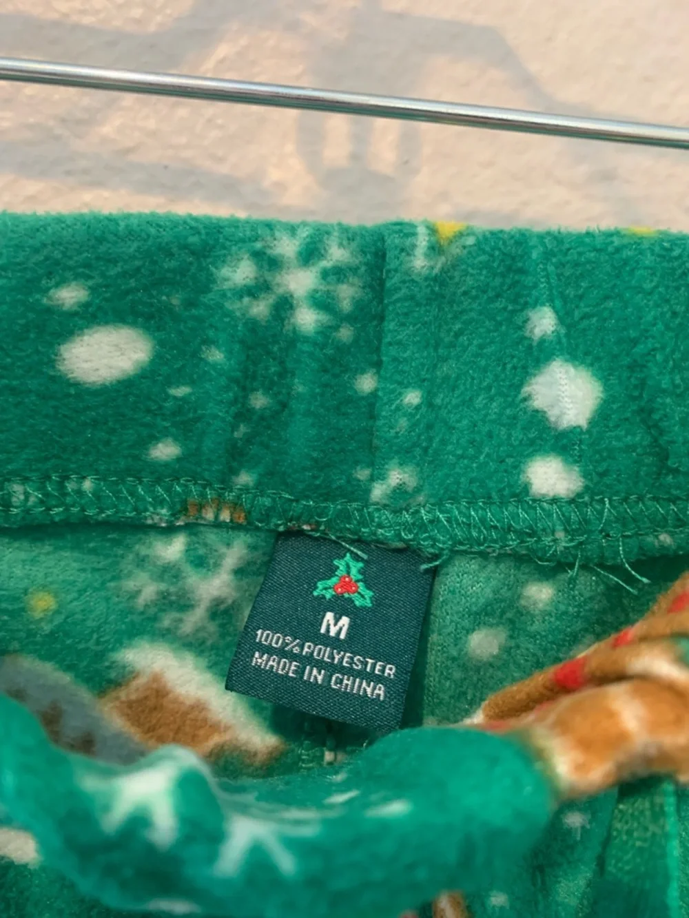N/A cozy green
