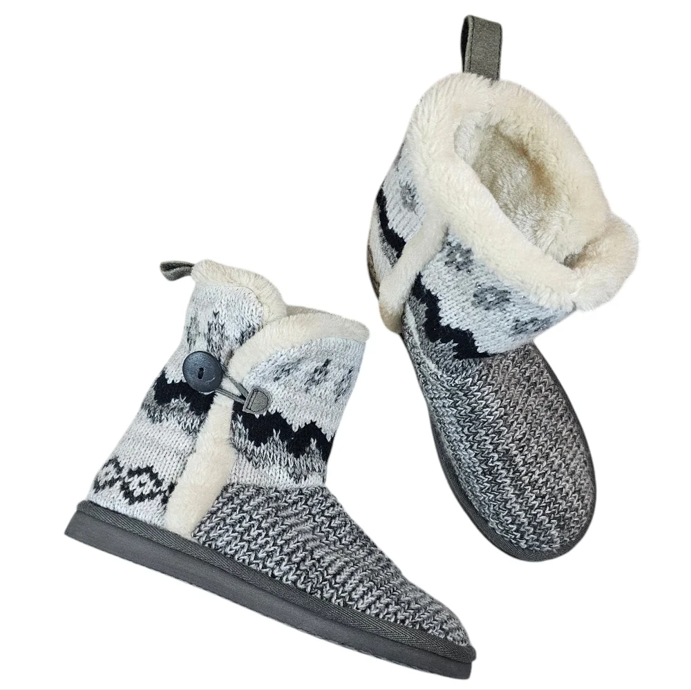 American Eagle Outfitters Cozy Knit Booties - Faux Fur Interior, US Size 7 - EUC